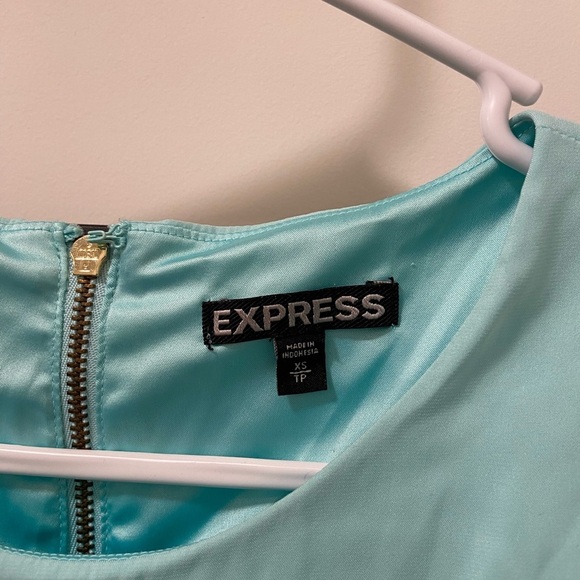 NWOT | Express women’s blouse — XS‎ - Picture 2 of 6